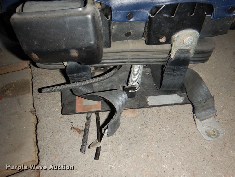 image for item JS9305 (2) USSC bus seats