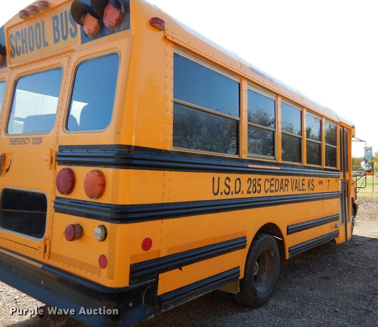 image for item JT9440 2007 GMC Savana G3500  Thomas Minotou school bus