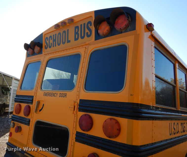 image for item JT9440 2007 GMC Savana G3500  Thomas Minotou school bus