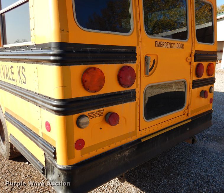 image for item JT9440 2007 GMC Savana G3500  Thomas Minotou school bus