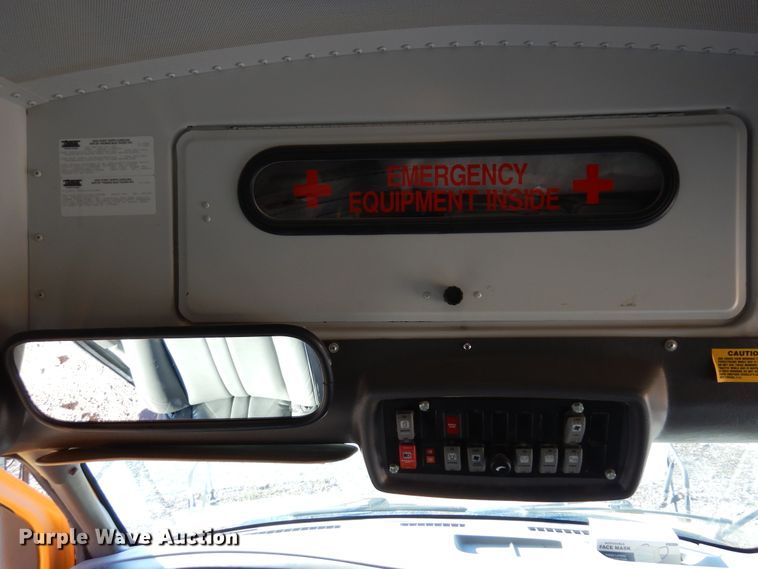 image for item JT9440 2007 GMC Savana G3500  Thomas Minotou school bus