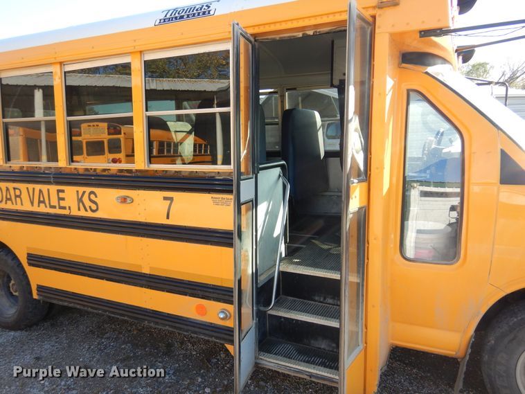 image for item JT9440 2007 GMC Savana G3500  Thomas Minotou school bus