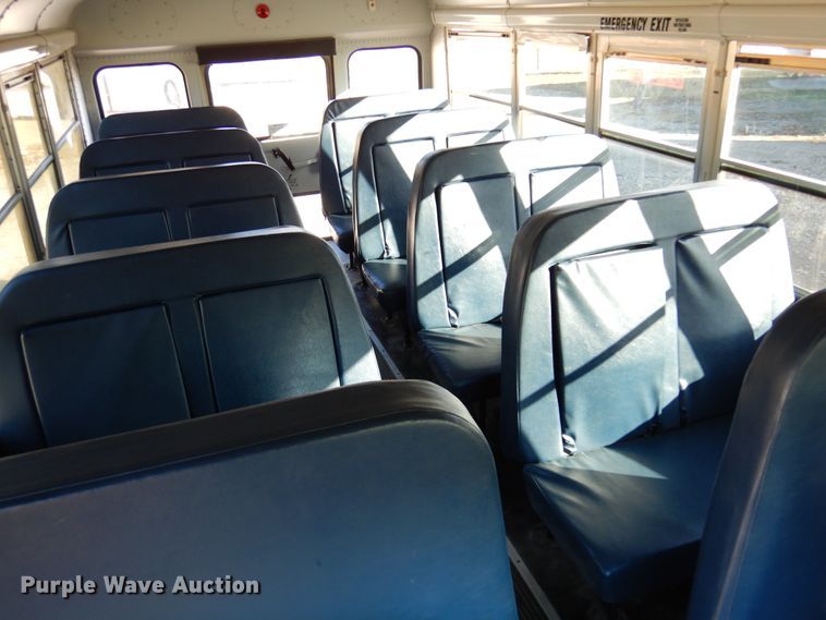 image for item JT9440 2007 GMC Savana G3500  Thomas Minotou school bus