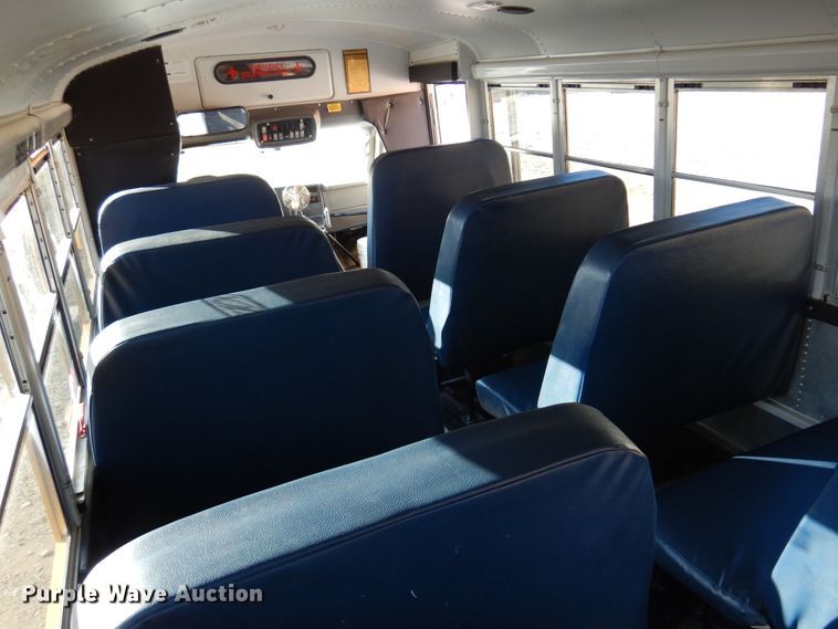 image for item JT9440 2007 GMC Savana G3500  Thomas Minotou school bus