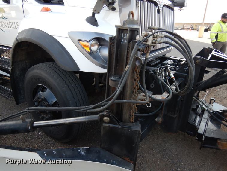 image for item KK9783 2011 International 7400  dump truck