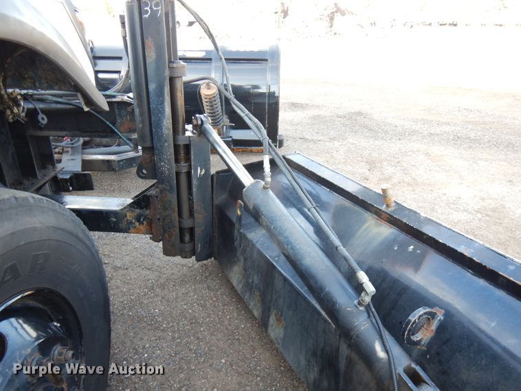 image for item KK9783 2011 International 7400  dump truck