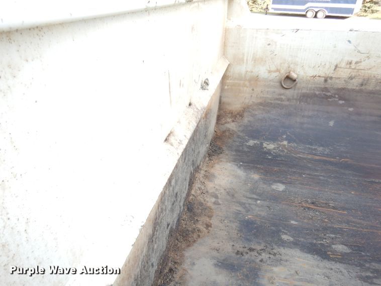 image for item KK9783 2011 International 7400  dump truck