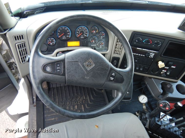 image for item KK9783 2011 International 7400  dump truck