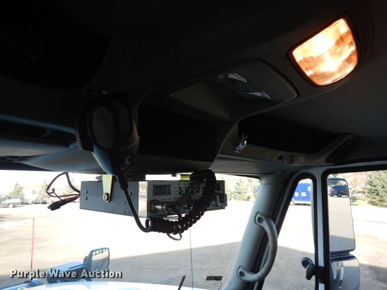 image for item KK9783 2011 International 7400  dump truck