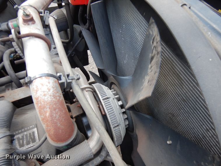 image for item KK9783 2011 International 7400  dump truck