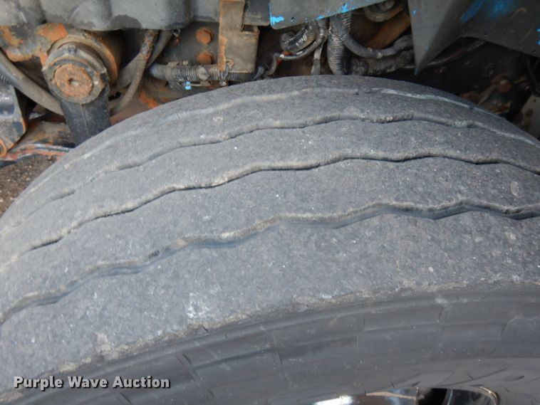 image for item KK9783 2011 International 7400  dump truck