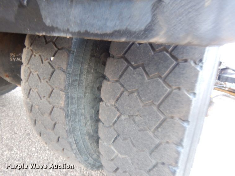 image for item KK9783 2011 International 7400  dump truck