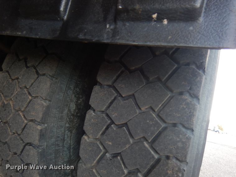 image for item KK9783 2011 International 7400  dump truck