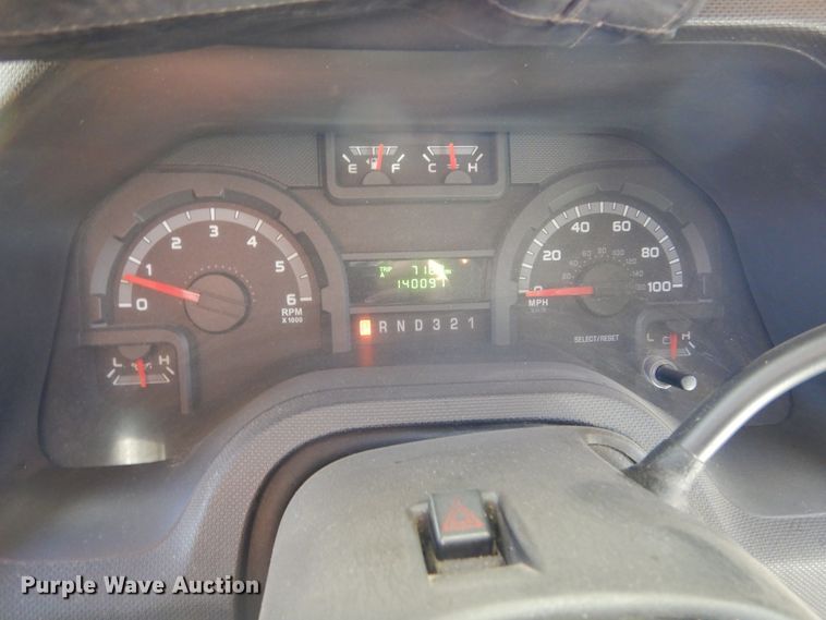 image for item KO9168 2009 Ford E450 Super Duty  shuttle bus