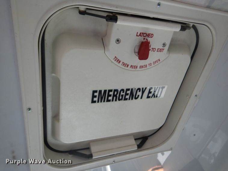 image for item KO9168 2009 Ford E450 Super Duty  shuttle bus