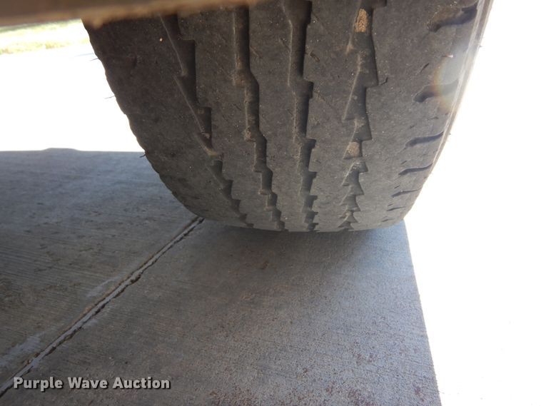 image for item KO9168 2009 Ford E450 Super Duty  shuttle bus