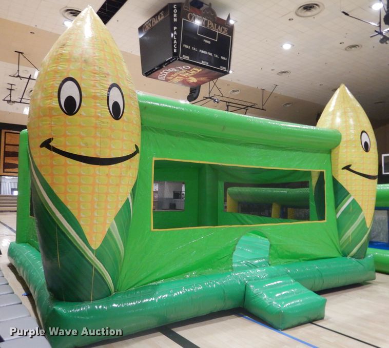 image for item KO9171 Bounce house