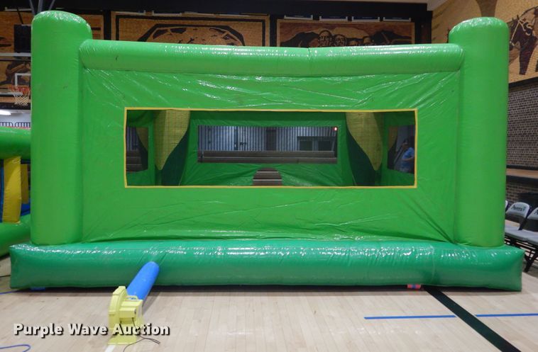 image for item KO9171 Bounce house