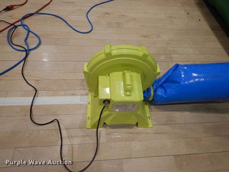 image for item KO9171 Bounce house