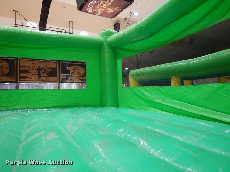 image for item KO9171 Bounce house