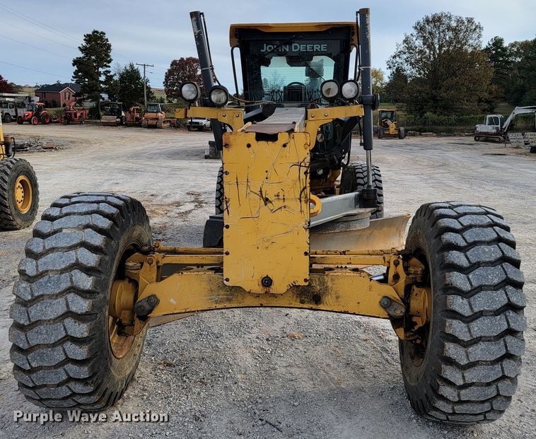 image for item KQ9079 2006 John Deere 770D  motor grader