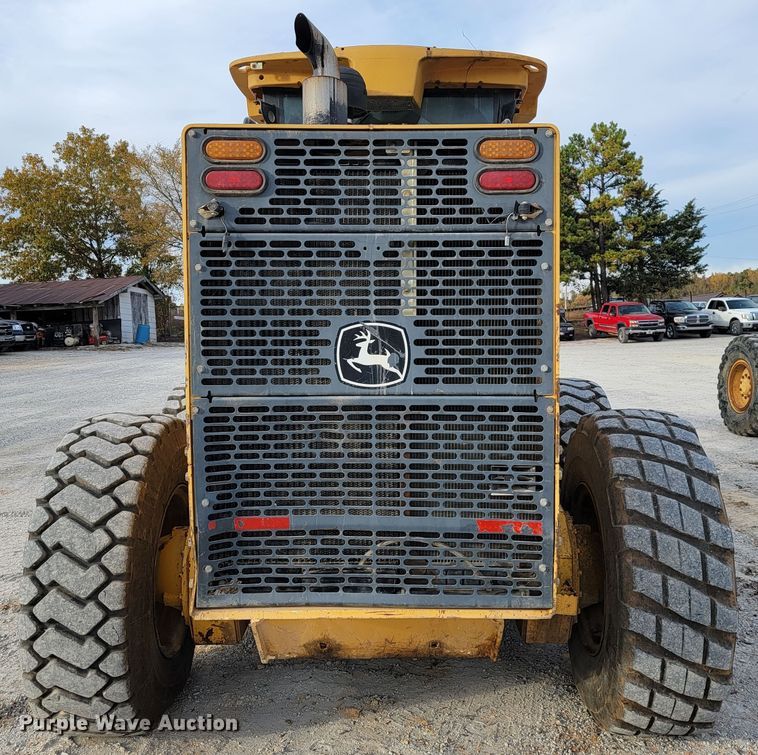 image for item KQ9079 2006 John Deere 770D  motor grader