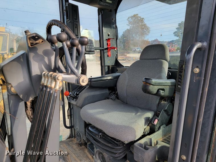 image for item KQ9079 2006 John Deere 770D  motor grader