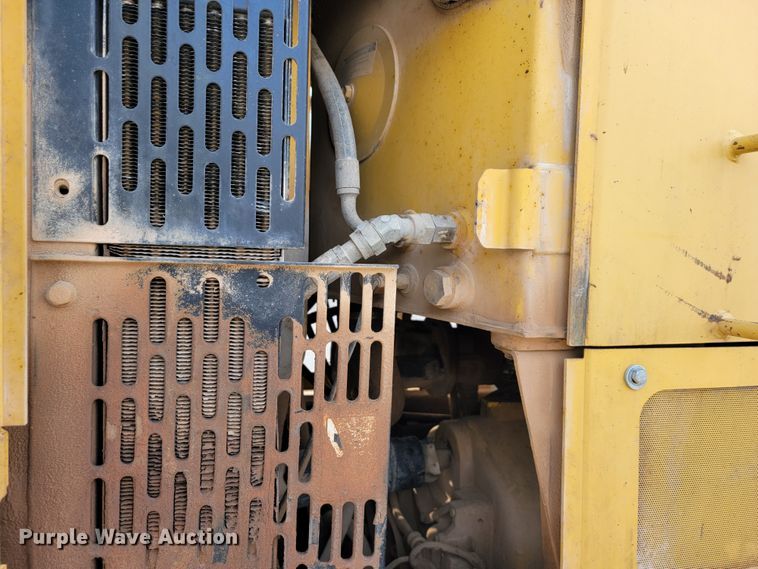 image for item KQ9079 2006 John Deere 770D  motor grader