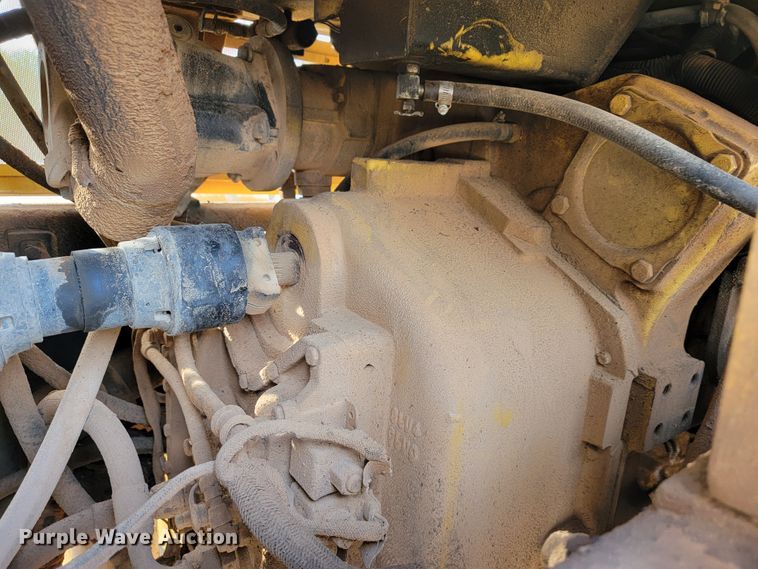 image for item KQ9079 2006 John Deere 770D  motor grader