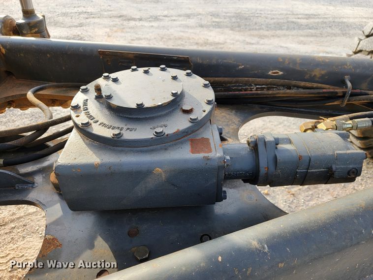 image for item KQ9079 2006 John Deere 770D  motor grader