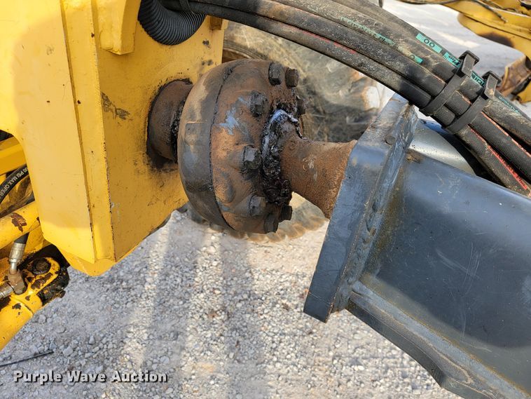 image for item KQ9079 2006 John Deere 770D  motor grader