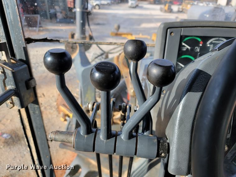 image for item KQ9082 2007 John Deere 670D  motor grader