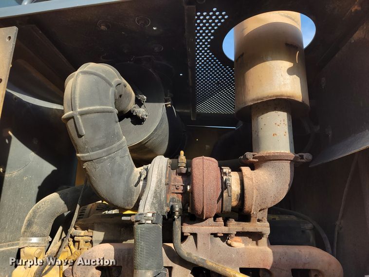 image for item KQ9082 2007 John Deere 670D  motor grader