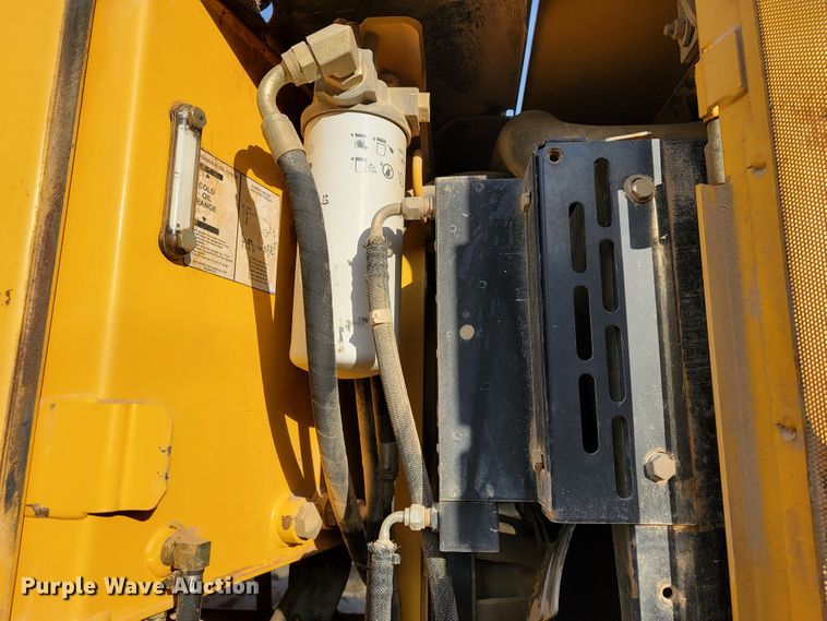 image for item KQ9082 2007 John Deere 670D  motor grader