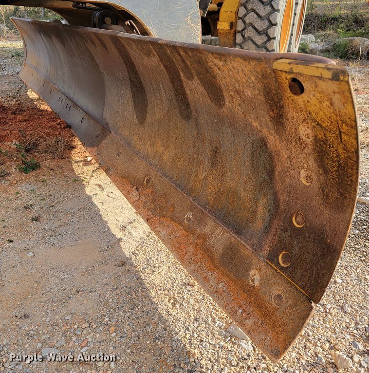 image for item KQ9082 2007 John Deere 670D  motor grader