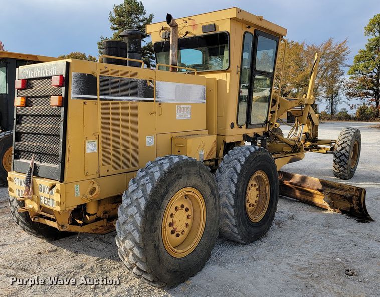 image for item KQ9083 2002 Caterpillar 140H  motor grader