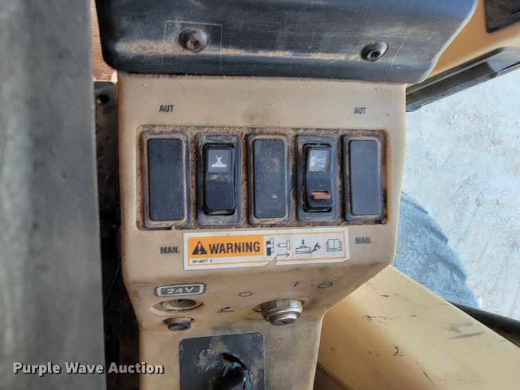 image for item KQ9083 2002 Caterpillar 140H  motor grader