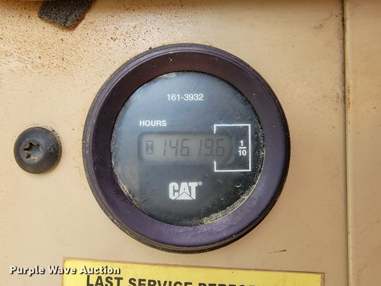 image for item KQ9083 2002 Caterpillar 140H  motor grader