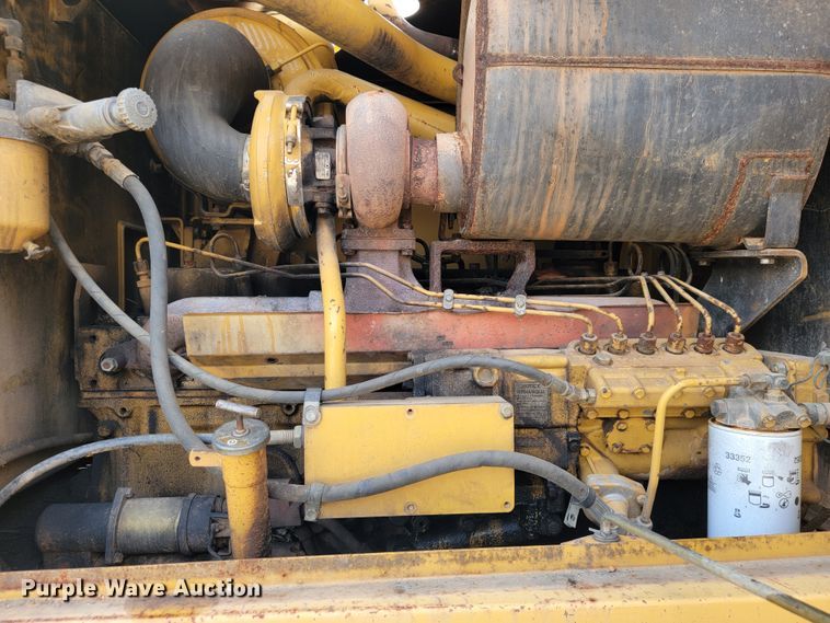 image for item KQ9083 2002 Caterpillar 140H  motor grader