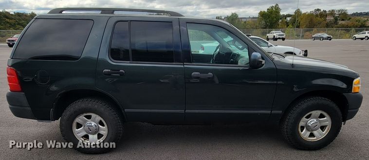 image for item KQ9097 2004 Ford Explorer  SUV