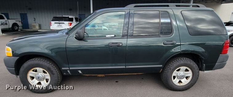image for item KQ9097 2004 Ford Explorer  SUV