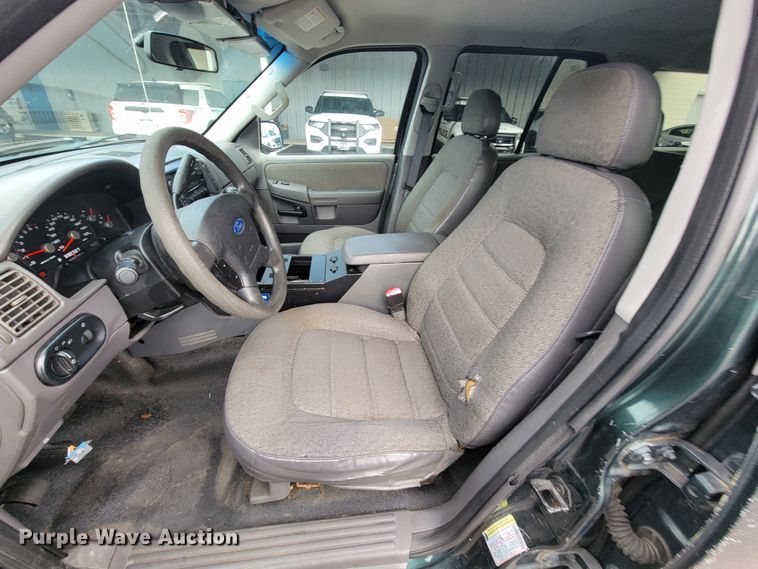 image for item KQ9097 2004 Ford Explorer  SUV