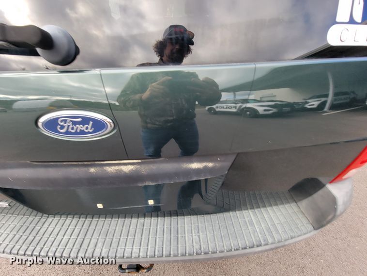 image for item KQ9097 2004 Ford Explorer  SUV