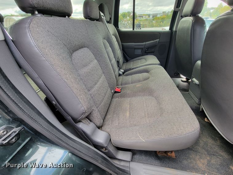 image for item KQ9097 2004 Ford Explorer  SUV