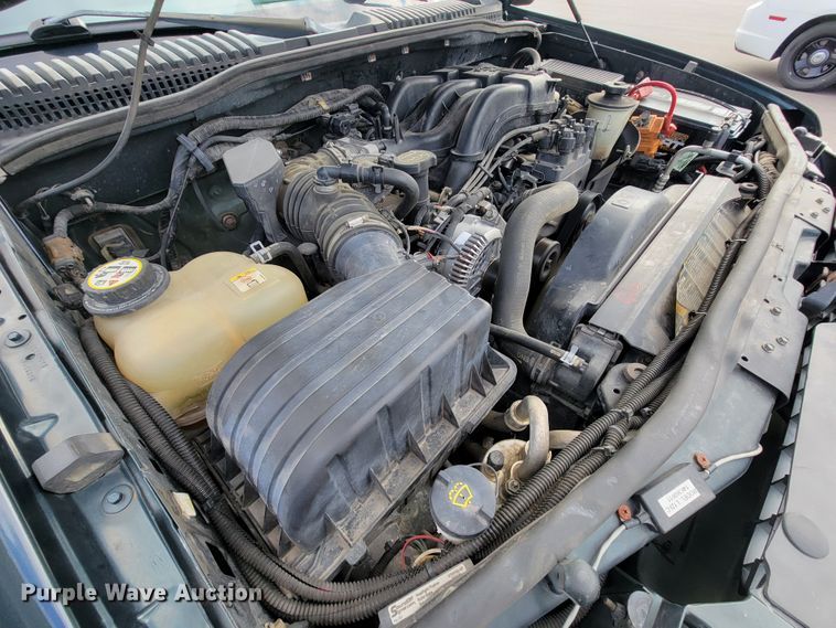 image for item KQ9097 2004 Ford Explorer  SUV