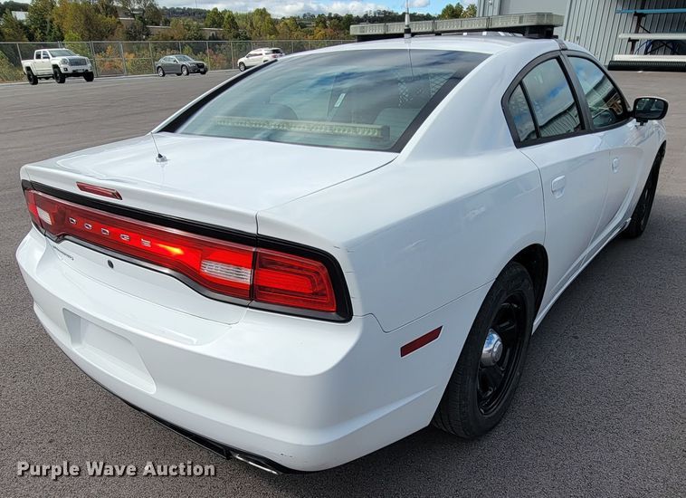 image for item KQ9098 2013 Dodge Charger Police