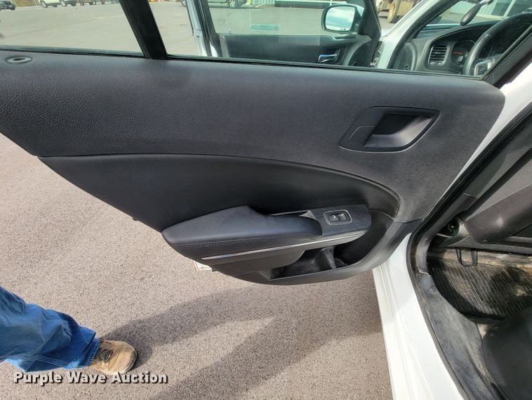 image for item KQ9098 2013 Dodge Charger Police