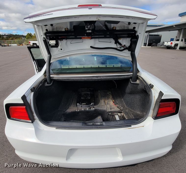 image for item KQ9098 2013 Dodge Charger Police