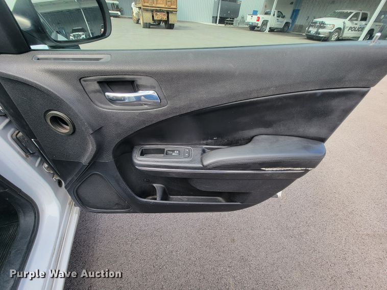 image for item KQ9098 2013 Dodge Charger Police