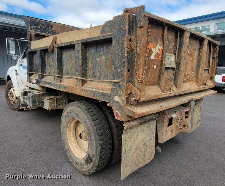image for item KQ9099 2002 Ford F650  dump truck